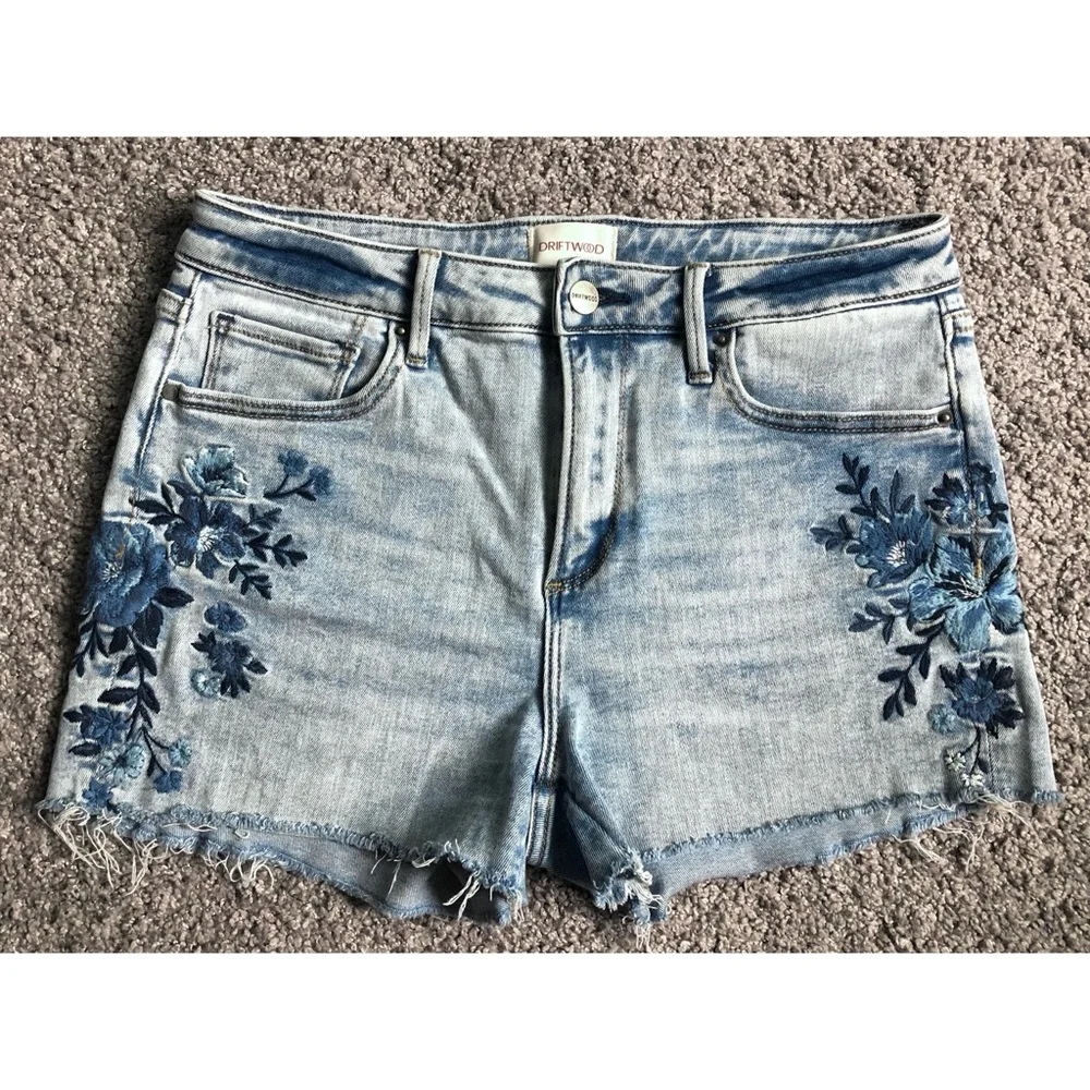 Driftwood Lulu Short in South Pacific 27